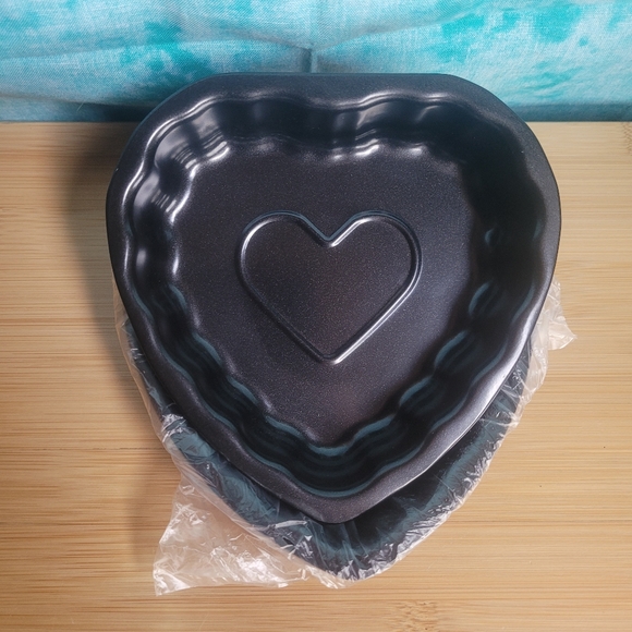 Kitchen 2pc Black Nonstick Kawaii Heart Shaped Mini Cake Pan Set